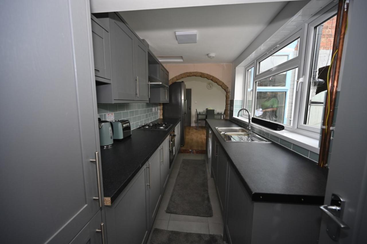 Kunda House Galton Bridge Birmingham Exterior foto